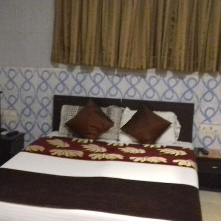 Hotel Majesty Palace Bombaj Zewnętrze zdjęcie